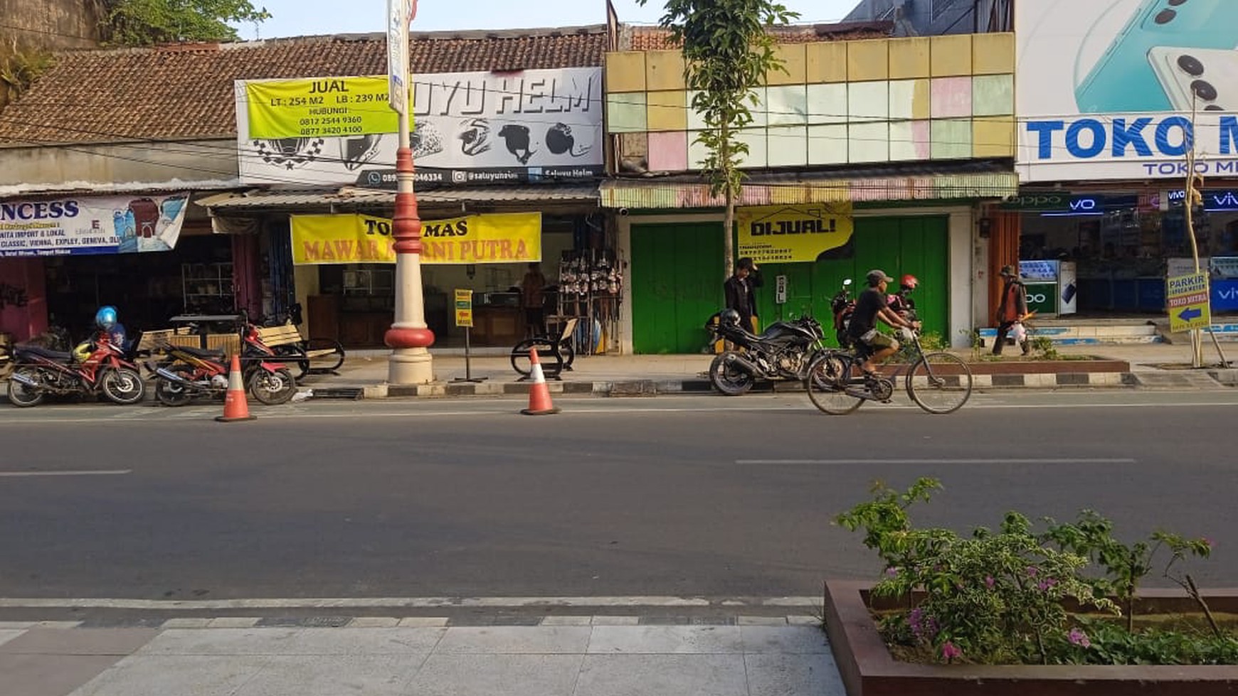 Ruang Usaha & Rumah Lokasi Premium Pusat Bisnis Di Kebumen Dekat Tugu Walet 