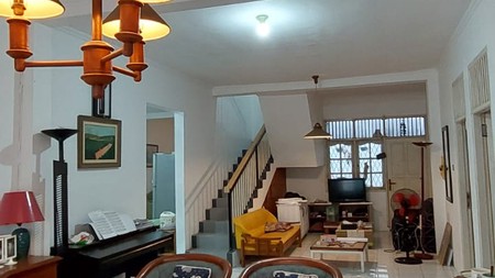 Rumah Cantik Siap Huni Lokasi Strategis dekat dengan Bintaro Jaya @Jl Tegal Rotan