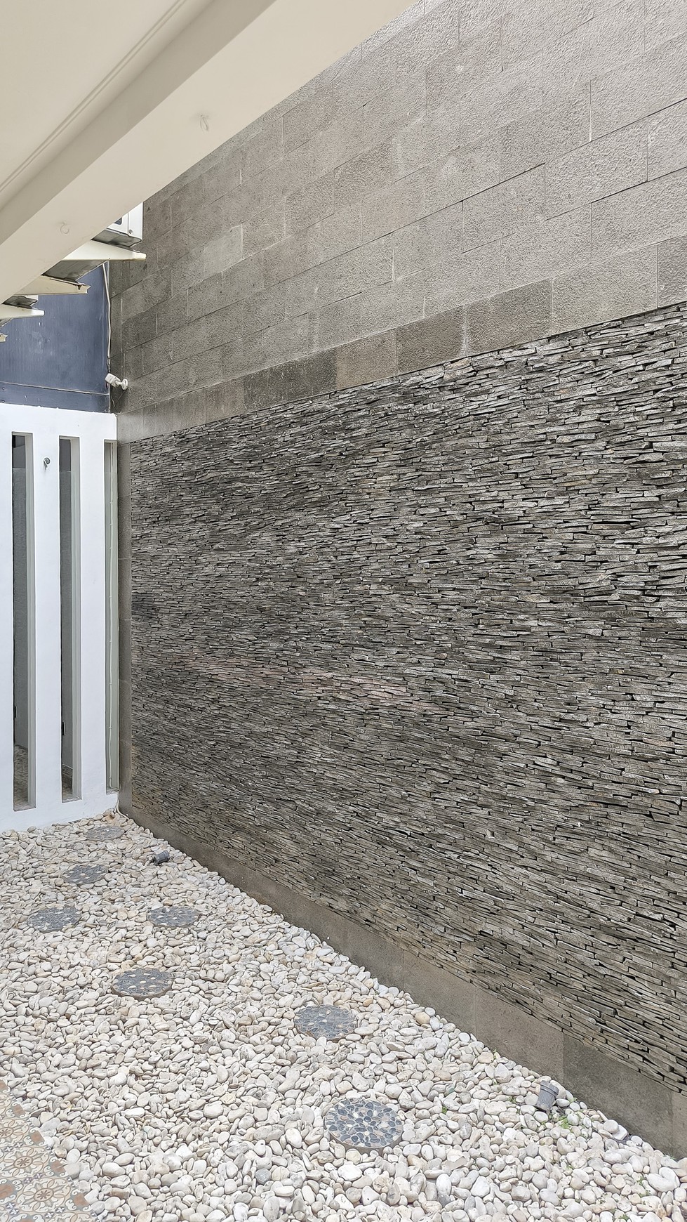 Rumah Bagus Posisi Hoek Siap Huni di Discovery Conserva, Bintaro Jaya Sektor 9 