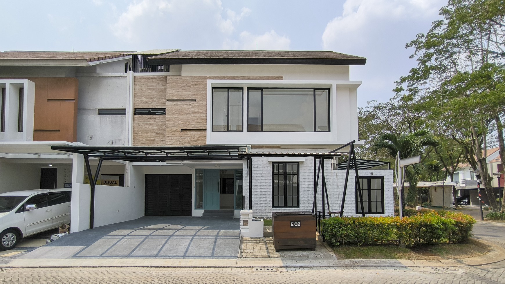 Rumah Bagus Posisi Hoek Siap Huni di Discovery Conserva, Bintaro Jaya Sektor 9