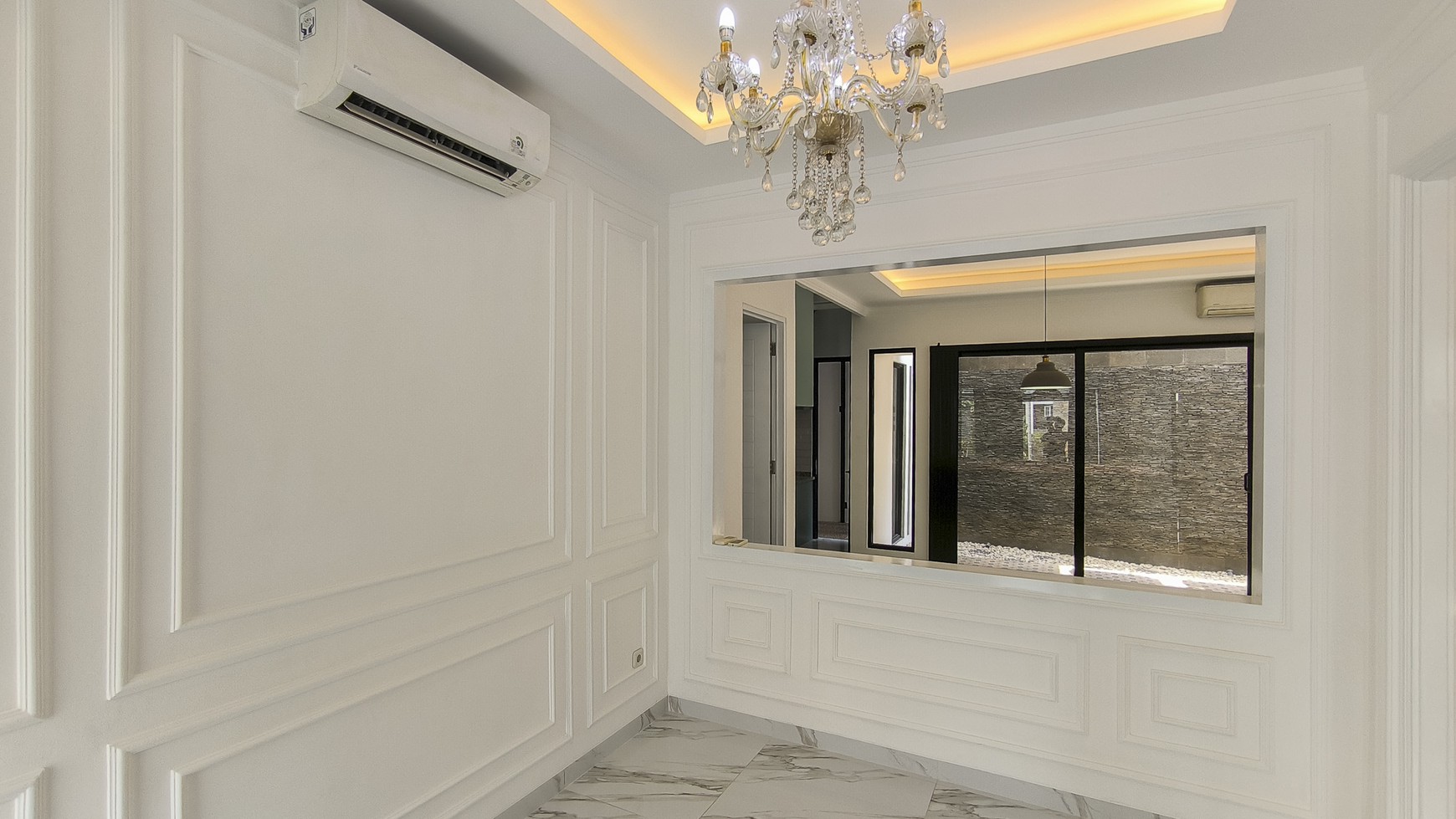 Rumah Bagus Posisi Hoek Siap Huni di Discovery Conserva, Bintaro Jaya Sektor 9 