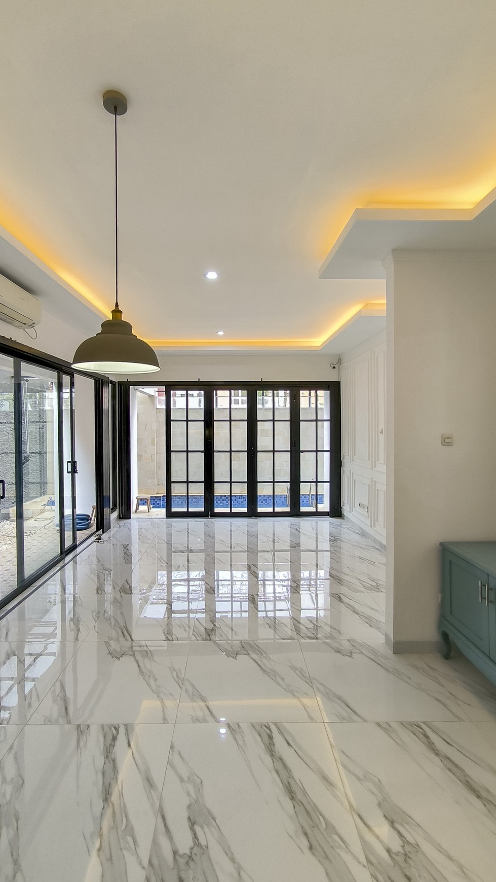 Rumah Bagus Posisi Hoek Siap Huni di Discovery Conserva, Bintaro Jaya Sektor 9 