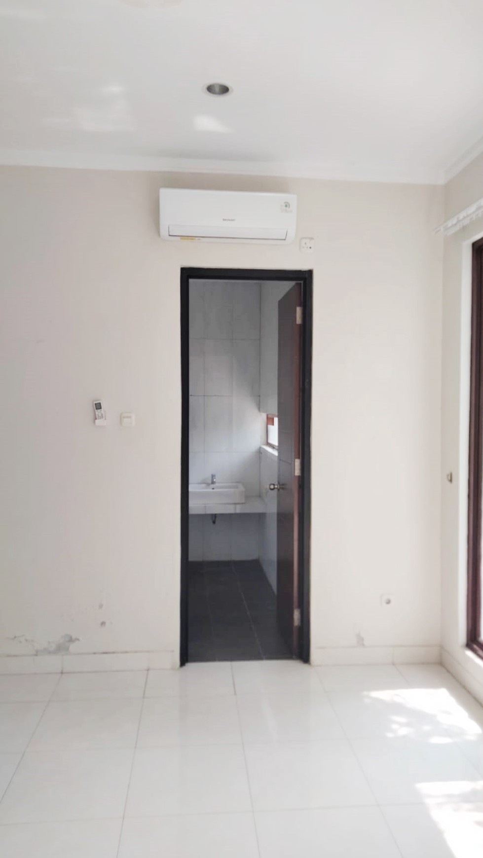 Rumah Bagus Siap Huni Asri di Discovery Conserva, Bintaro Jaya, Sektor 9