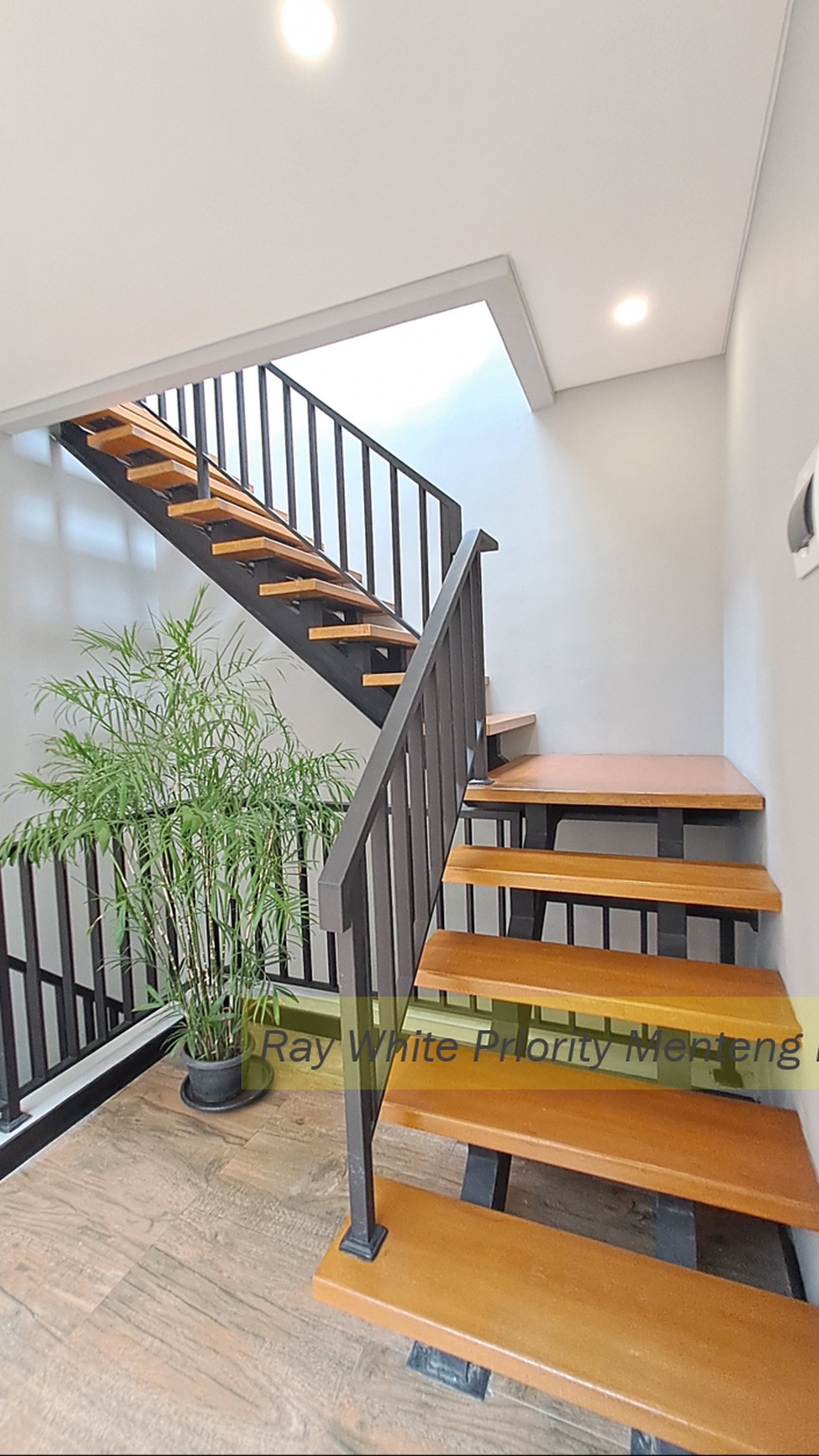 Brand New House with Modern Architecture, Pondok Indah, Jakarta Selatan