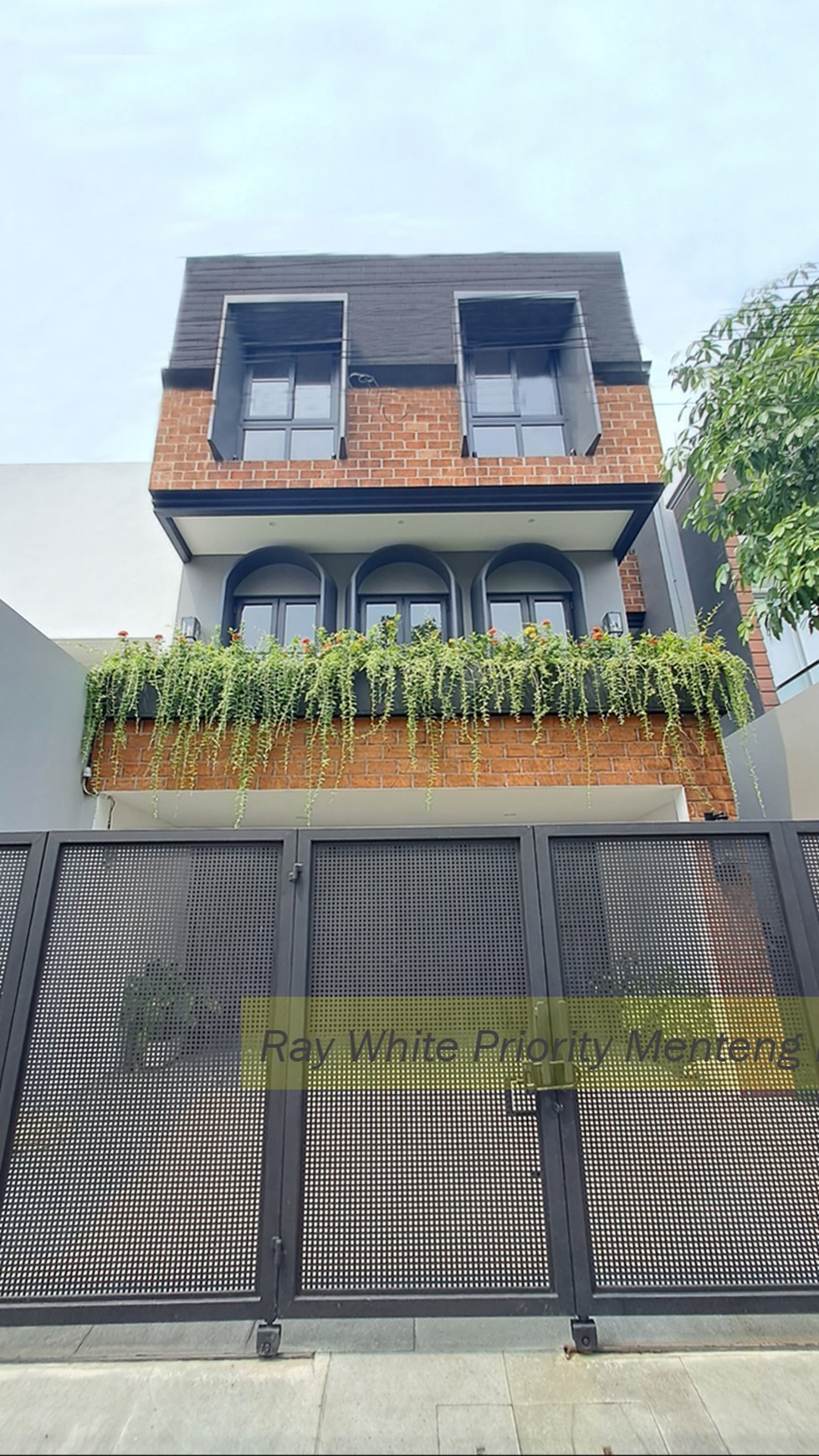 Brand New House with Modern Architecture, Pondok Indah, Jakarta Selatan