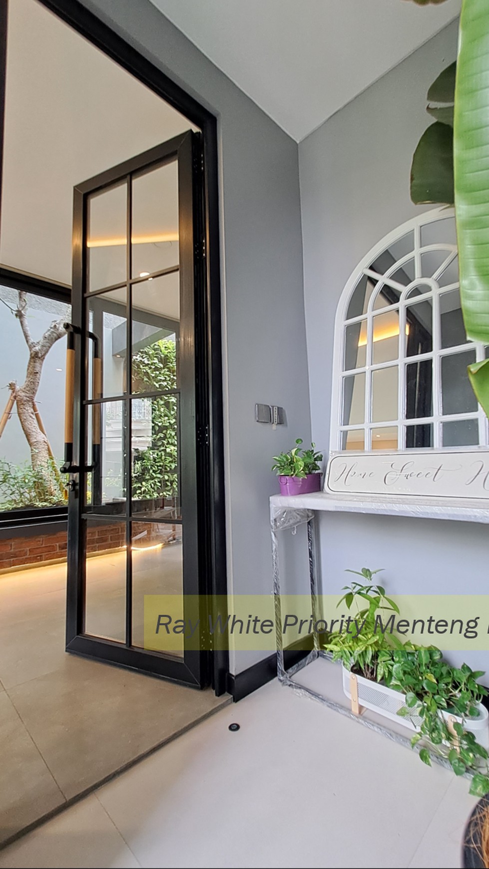 Brand New House with Modern Architecture, Pondok Indah, Jakarta Selatan