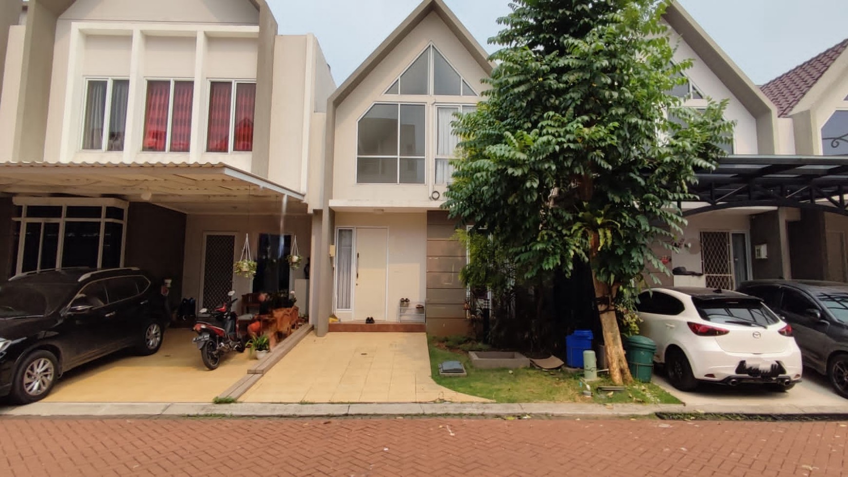 Harga BU. Rumah Modern Boston Village, Gading Serpong