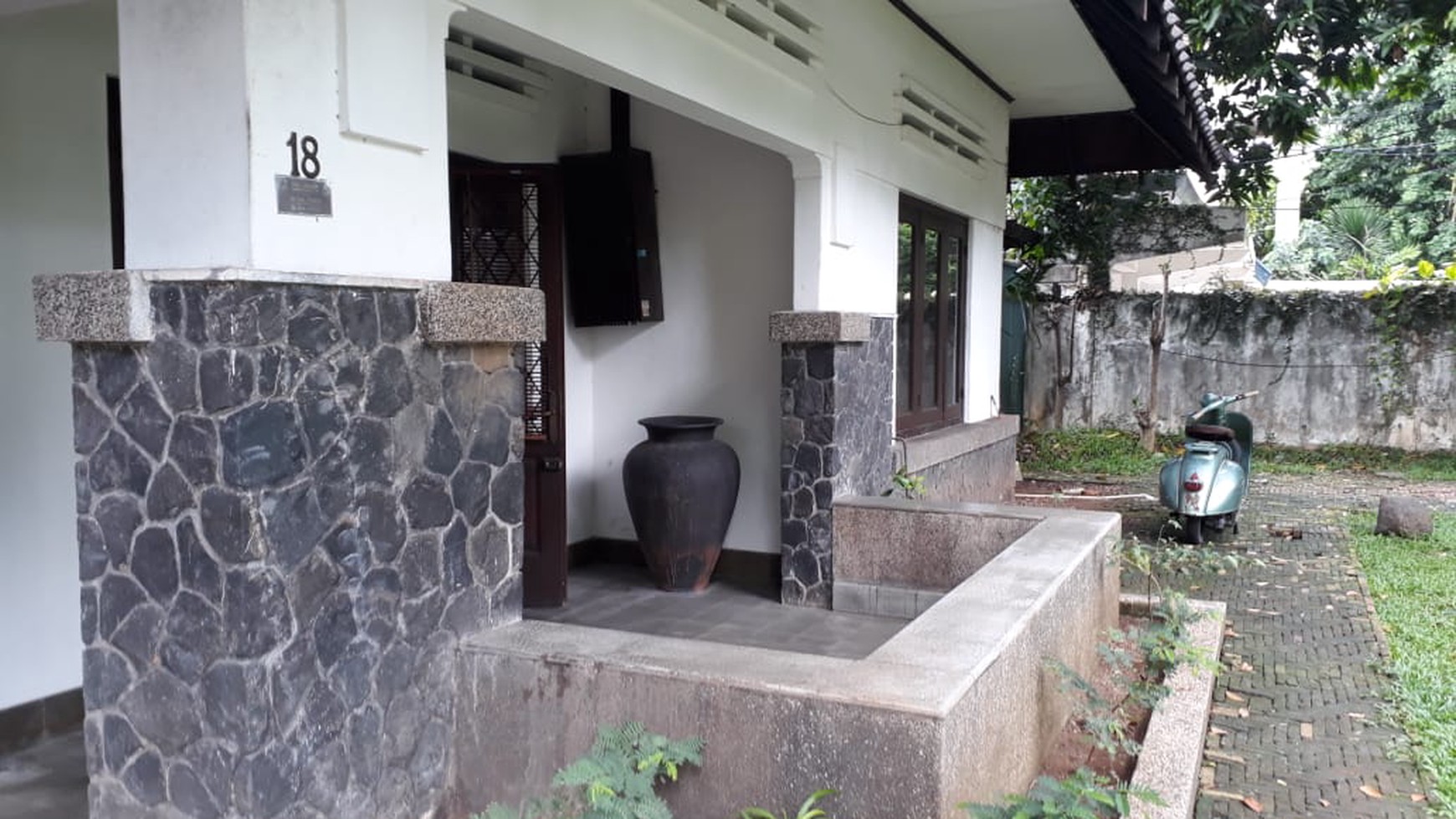 Rumah asri di sewakan di Menteng- Jakarta Pusat