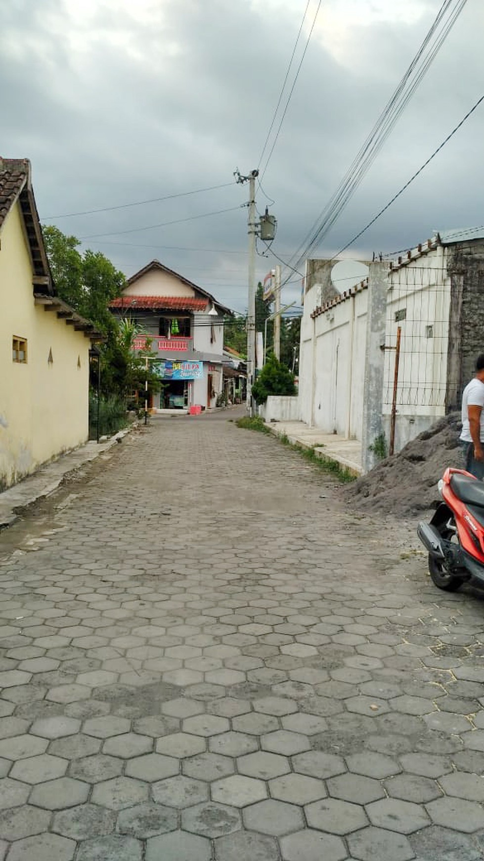 RUMAH BARU UNTUK KELUARGA BESAR, GG SARIDELE, KADIROJO II