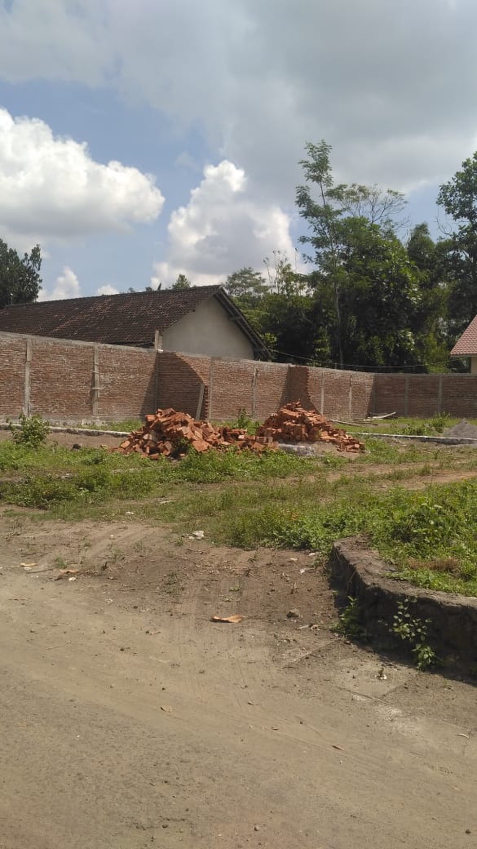 8 UNIT RUMAH SIAP BANGUN, DI JL CUPUWATU, DEKAT JL RAYA YOGYA-SOLO