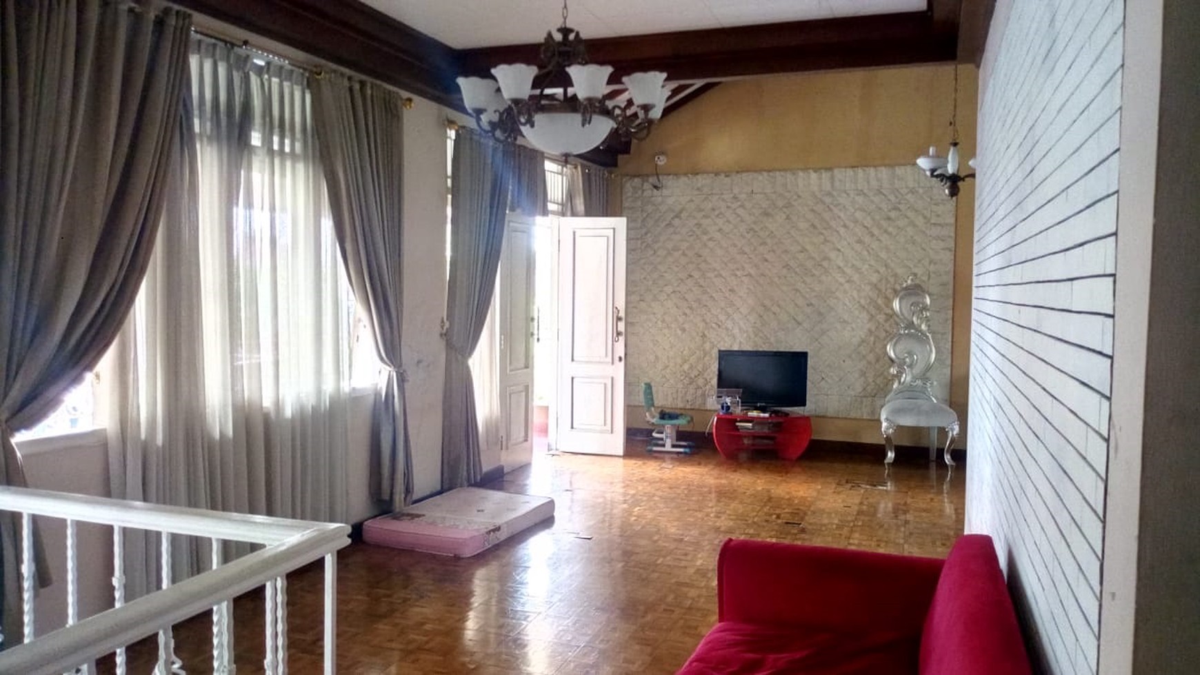 RUMAH DI DEKAT KANTOR DESA CONDONGCATUR & TERMINAL CONDONGCATUR
