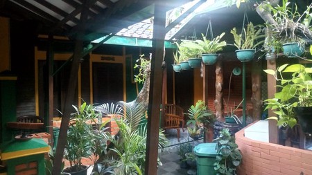 HOTEL/PENGINAPAN/GUEST HOUSE+FURNITURE DI JL PRAWIROTAMAN