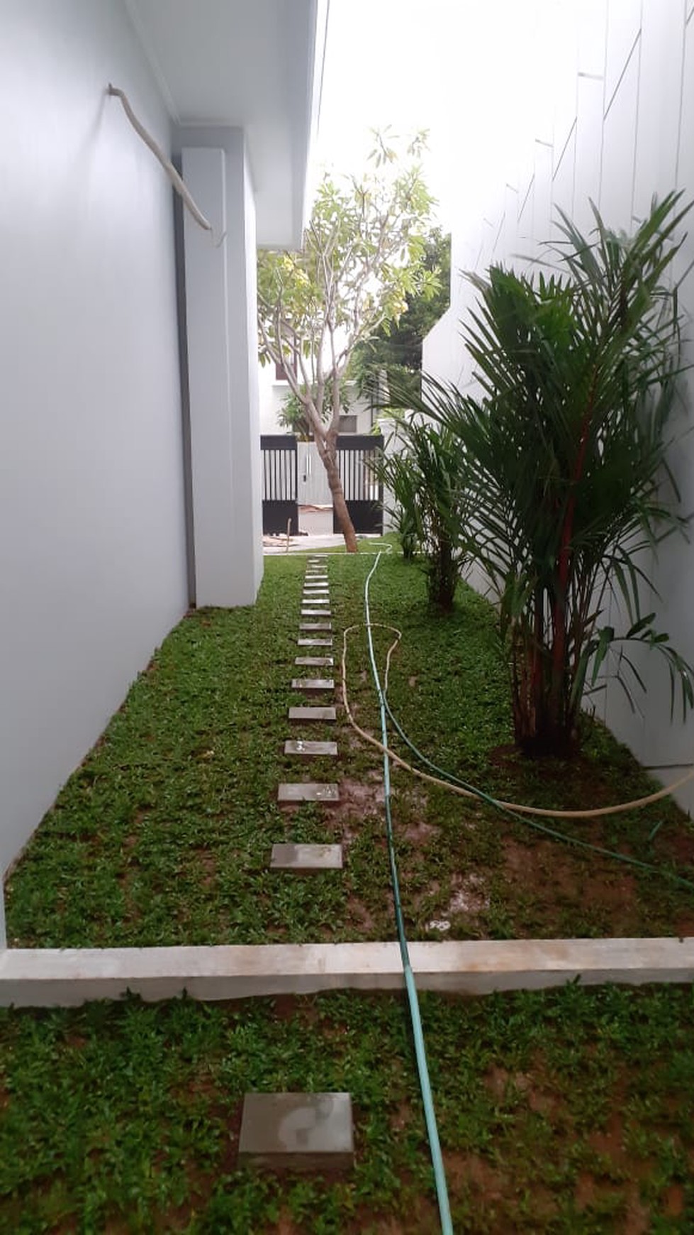 FOR SALE - A BRAND NEW HOUSE LUXURTY MODERN HOUSE @KEMANG AMPERA, SOUTH JAKARTA