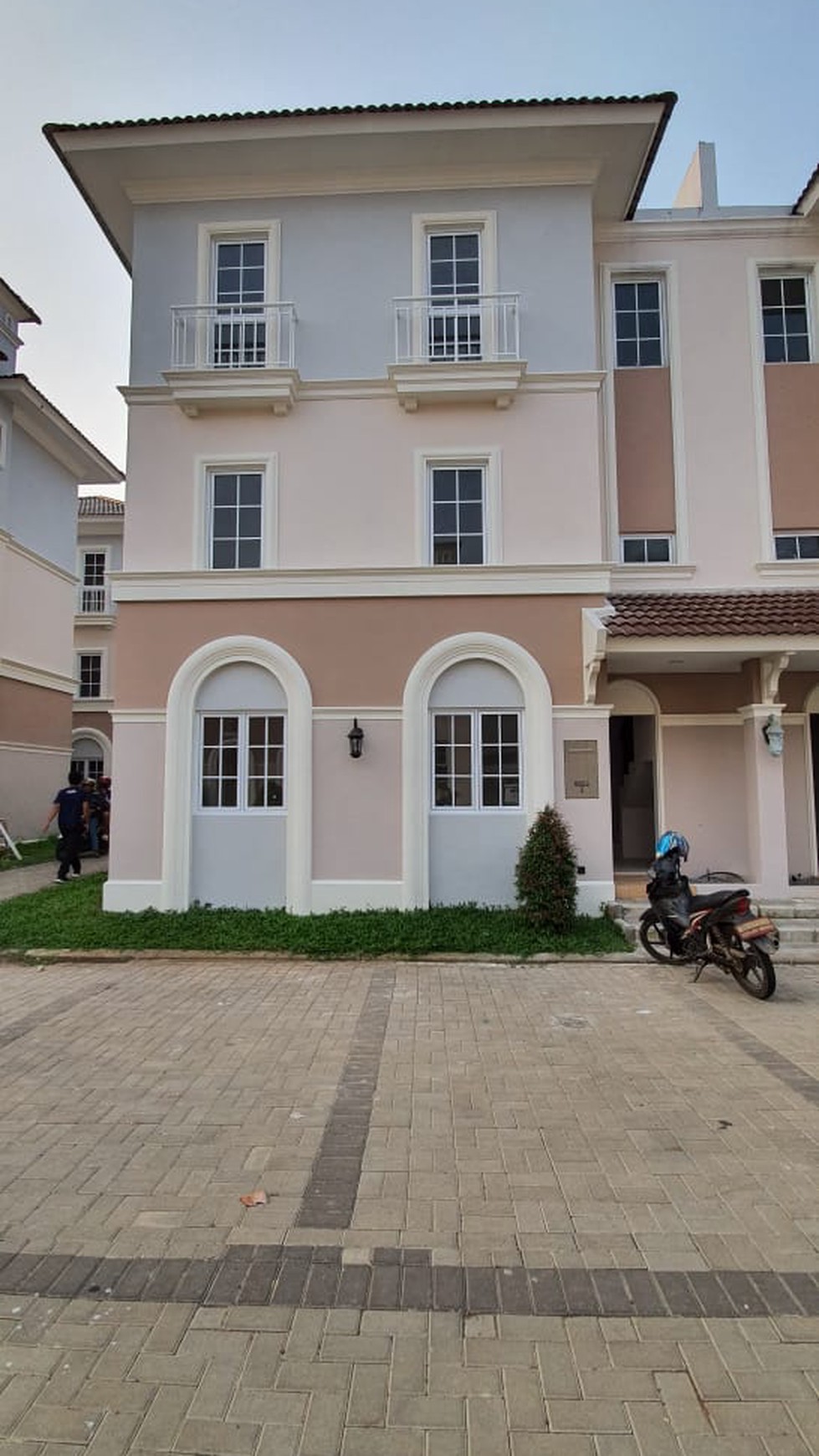 Dijual Kost 3 lantai, bagus lingkungan nyaman di BSD