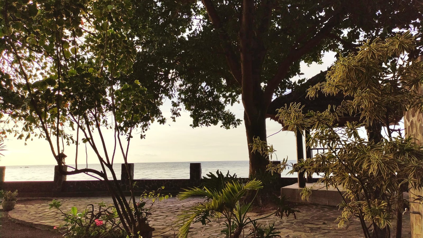 Fantastic 1100M2 beachfront land for sale at only 15 min driving distance from central Lovina