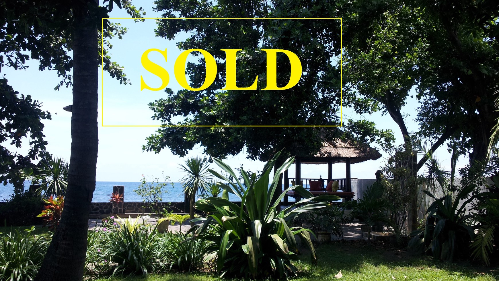 Fantastic 1100M2 beachfront land for sale at only 15 min driving distance from central Lovina