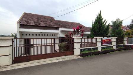 Dijual Rumah Nyaman dan Asri di Sinar Pamulang Permai