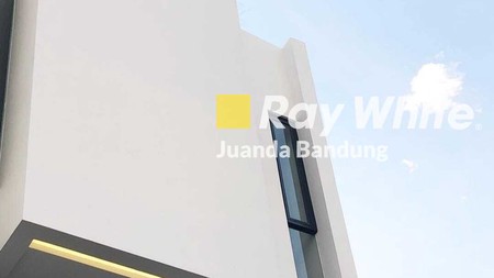 BAGUS! Rumah Cantik 3 Lantai Semaya Living, Kemang Jakarta Selatan!