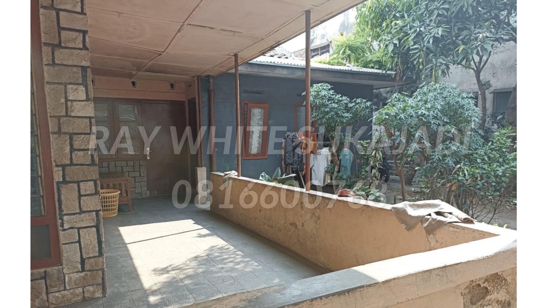 Dijual Rumah Lama di Jalan Gagak