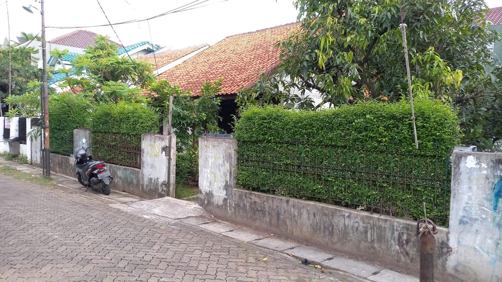 Rumah 1 lantai, lokasi strategis di Pondok Aren.