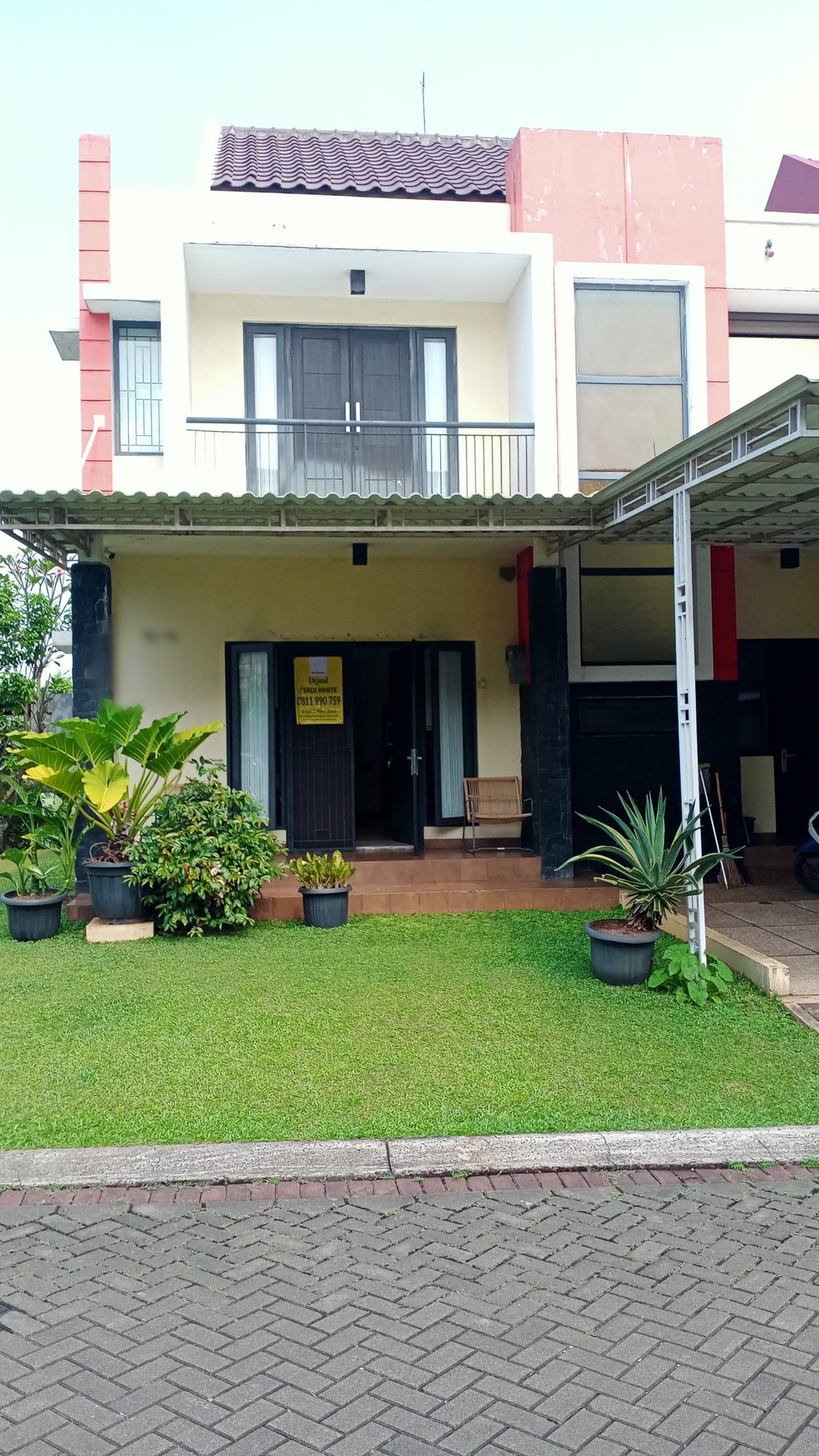 Dijual rumah huk raffles hills cibubur