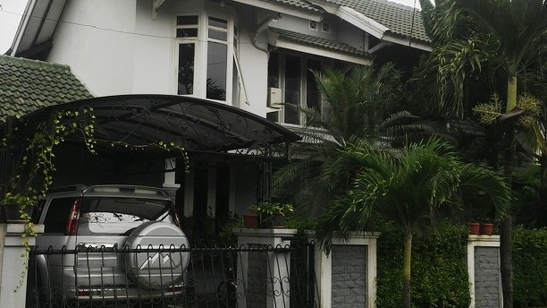 Rumah siap huni di kuricang bintaro sektor 3A