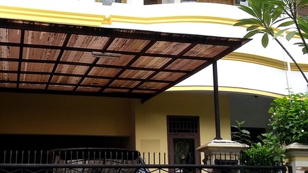 Rumah siap huni di bintaro sektor 2