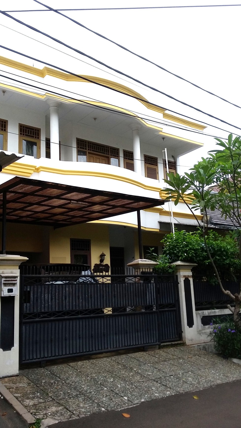 Rumah siap huni di bintaro sektor 2