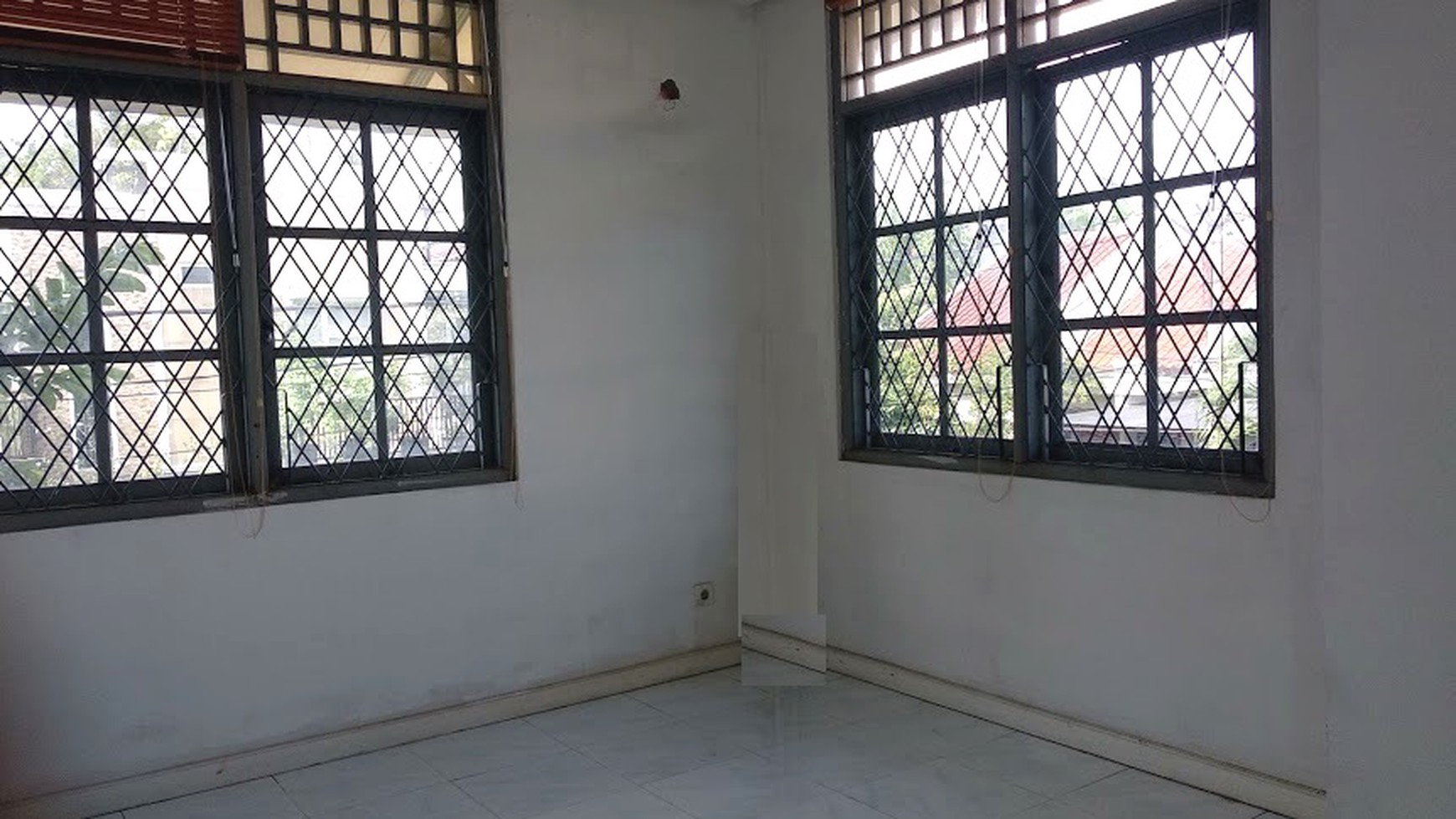 Rumah cantik siap huni di maleo bintaro