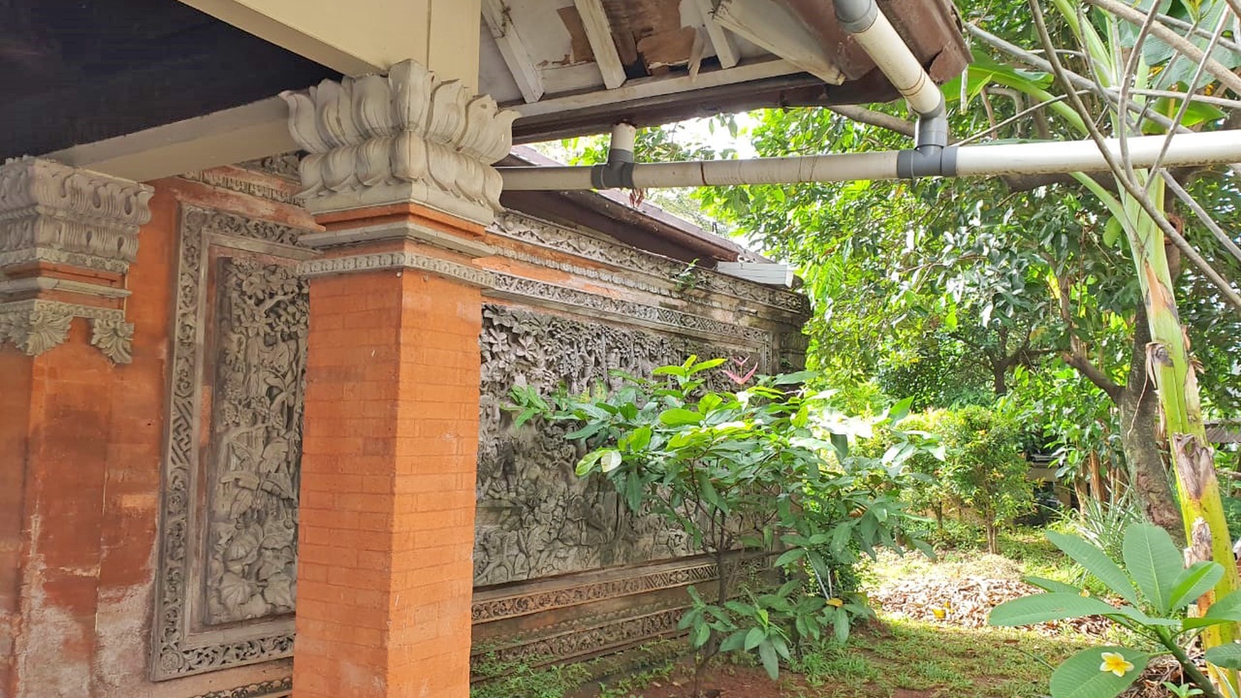 Rumah Bergaya Etnik, Lokasi Strategis di Gandaria, Kebayoran Lama