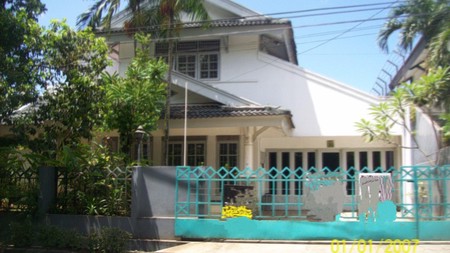 Rumah siap huni di Bintaro sektor 9