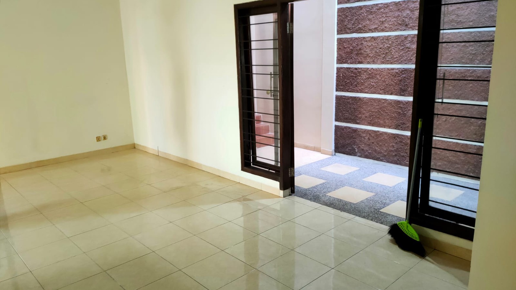 Rumah di Rajawali sek 9 Bintaro