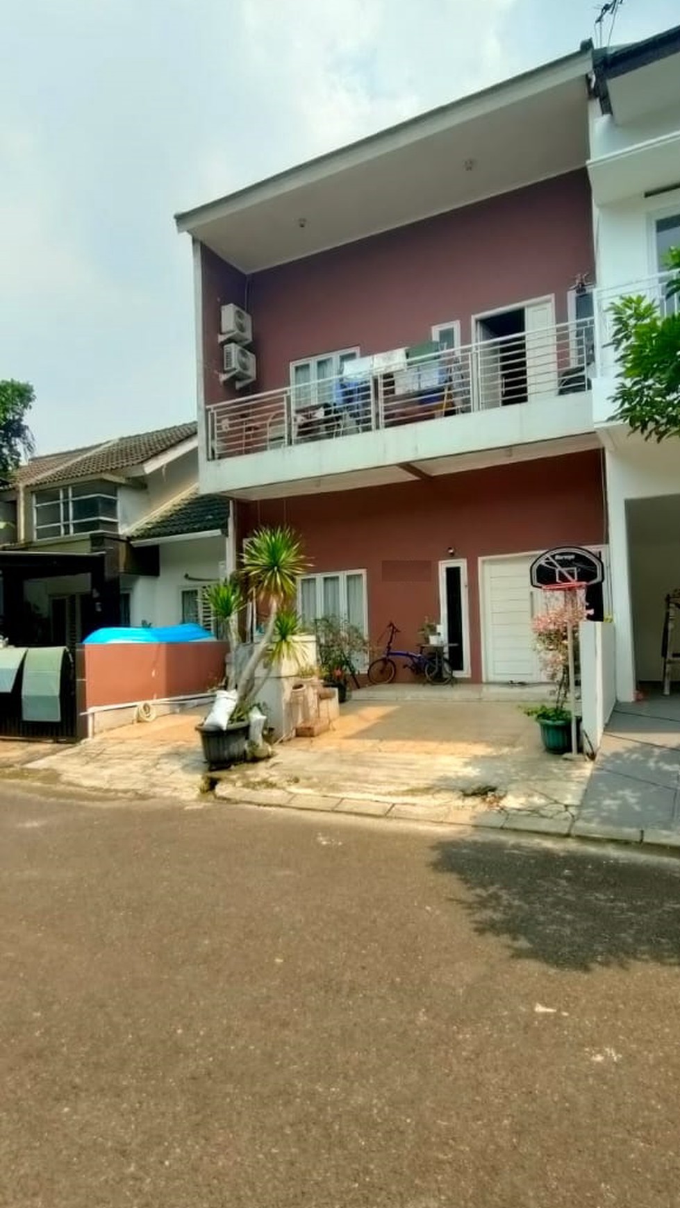 Rumah cantik, rapi dalam cluster di bintaro