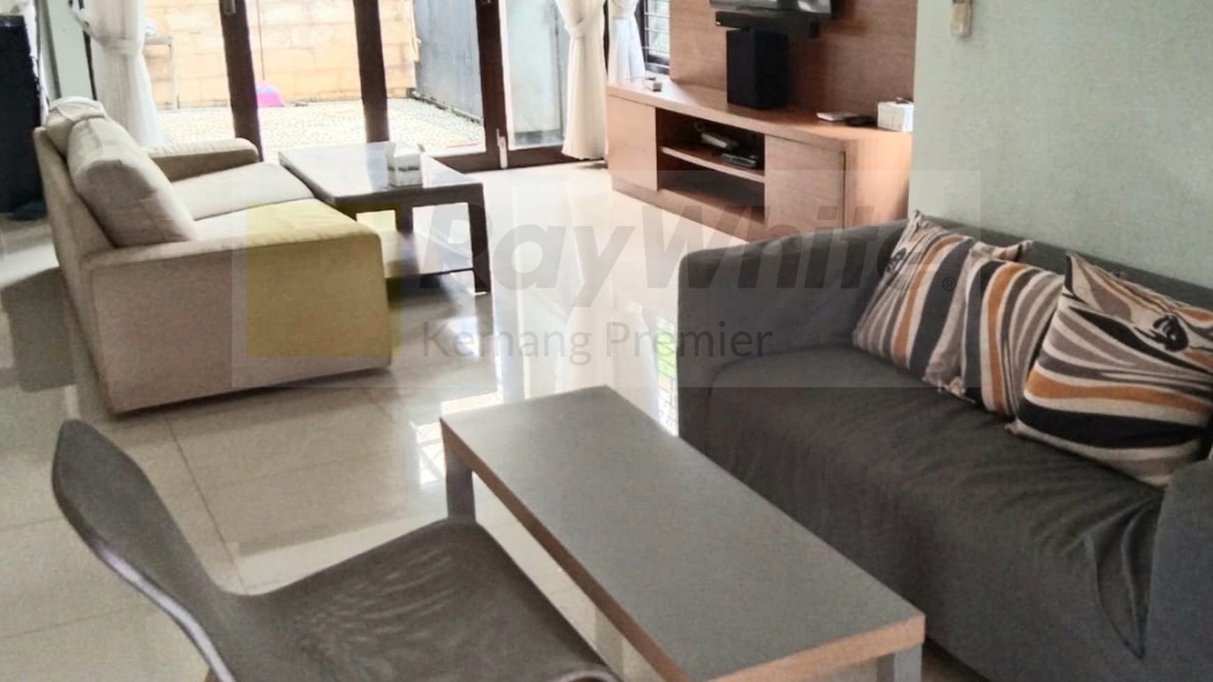 Rumah Fully Furnish  Cirendeu ,