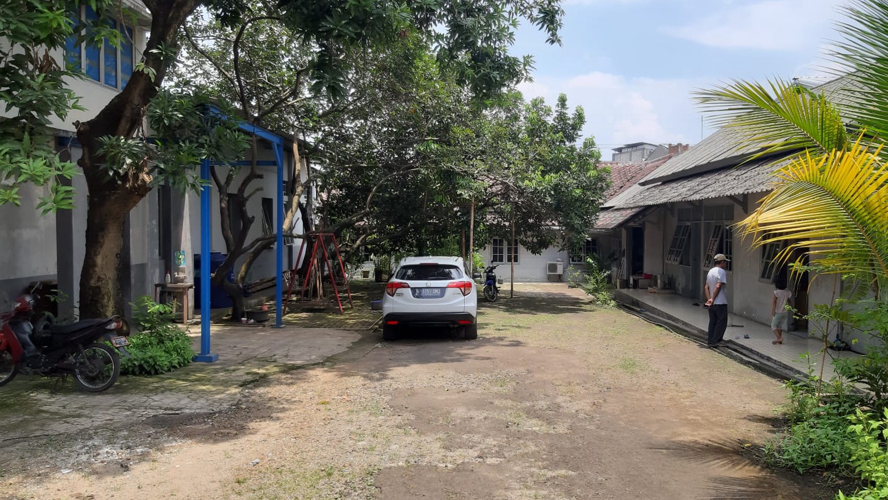 Lahan dan Bangunan Cocok untuk gudang, pabrik, workshop, kantor di Ceger, Pondok Aren