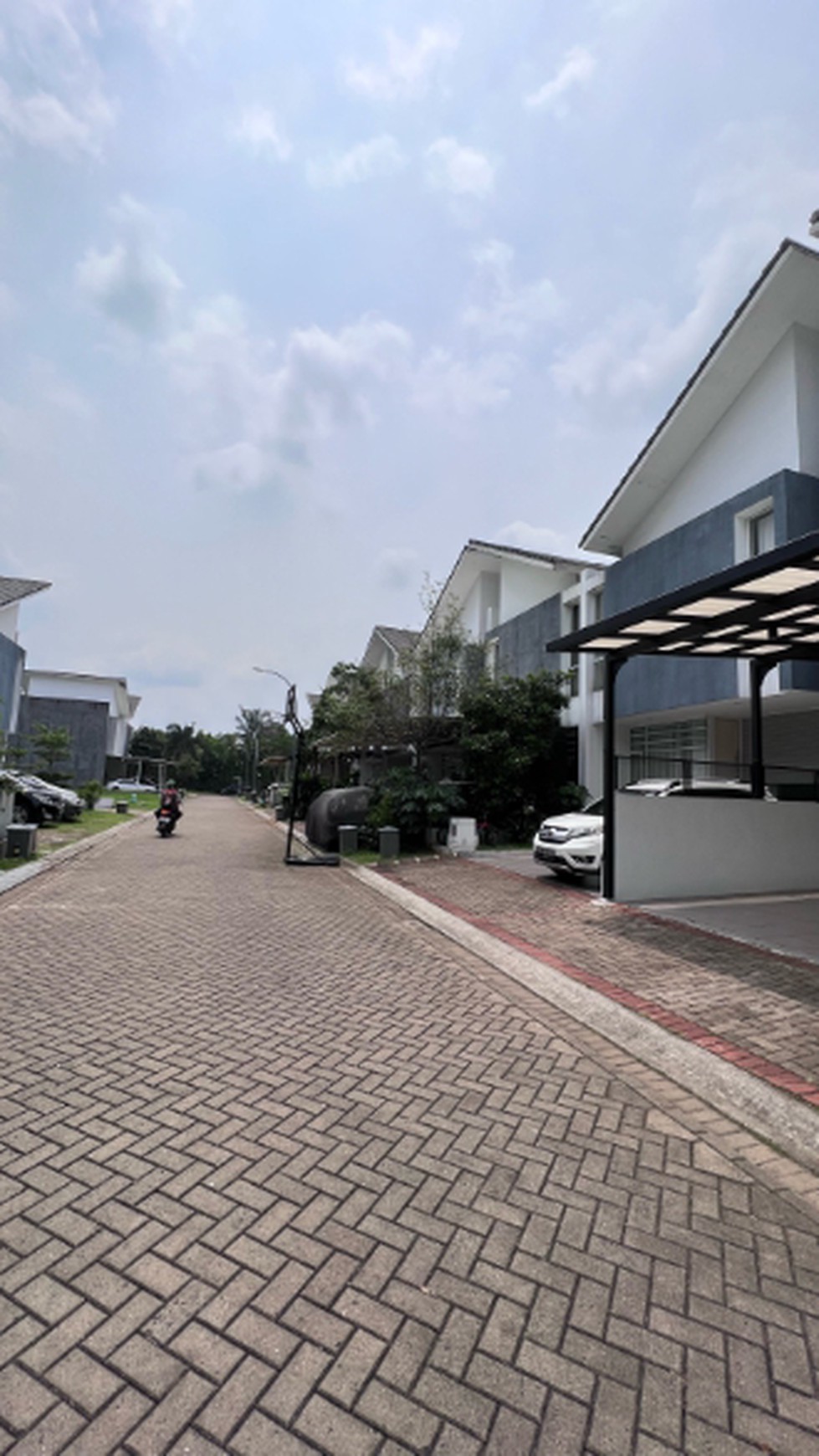 Rumah Rapi dan Siap Huni di Discovery Residence, Bintaro Jaya Sektor 9