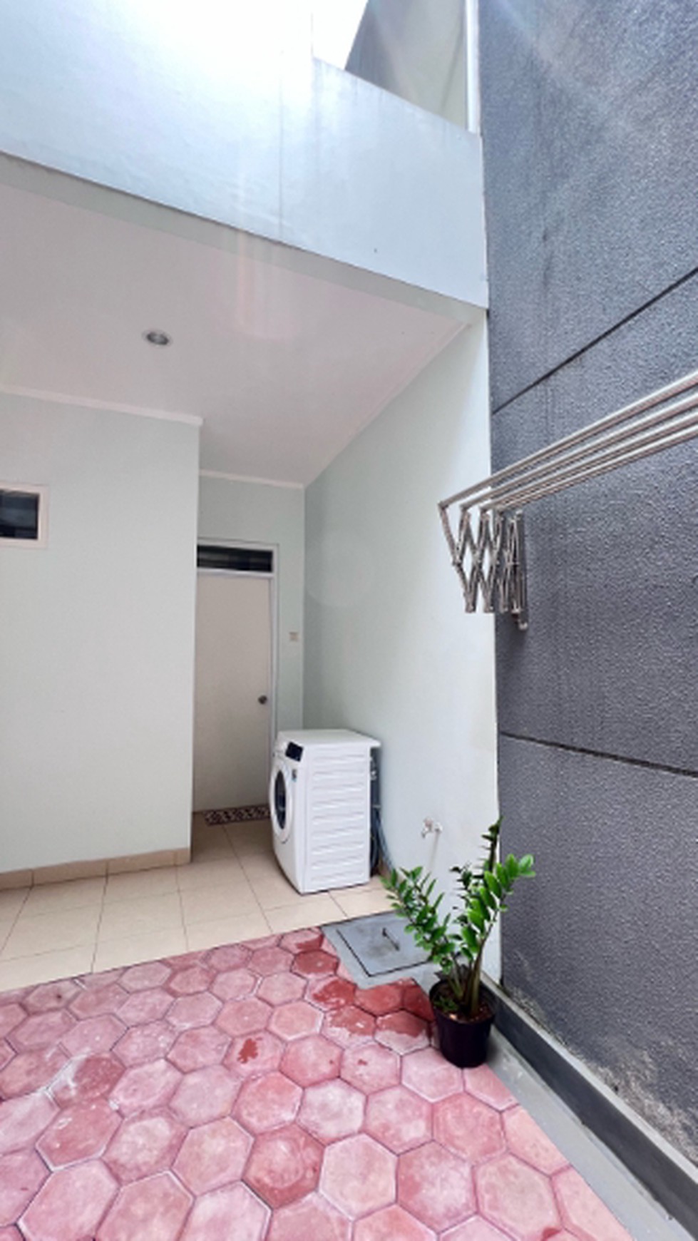 Rumah Rapi dan Siap Huni di Discovery Residence, Bintaro Jaya Sektor 9