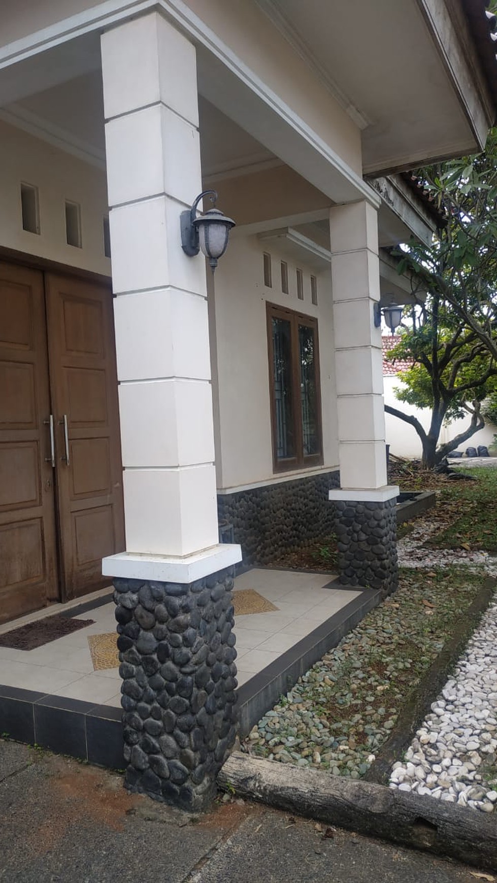 Rumah siap huni di kuricang bintaro