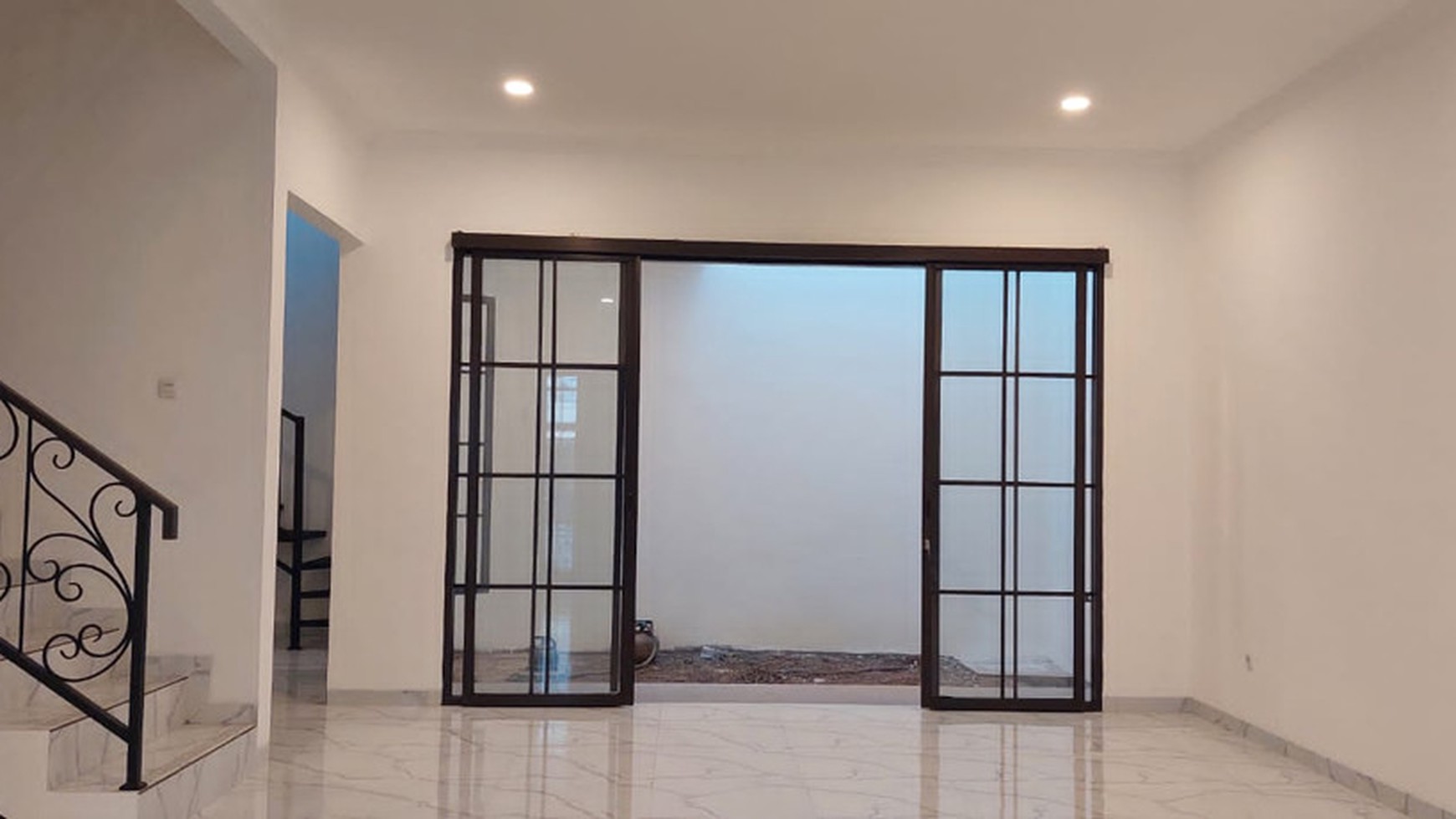 Rumah cantik siap huni di bintaro