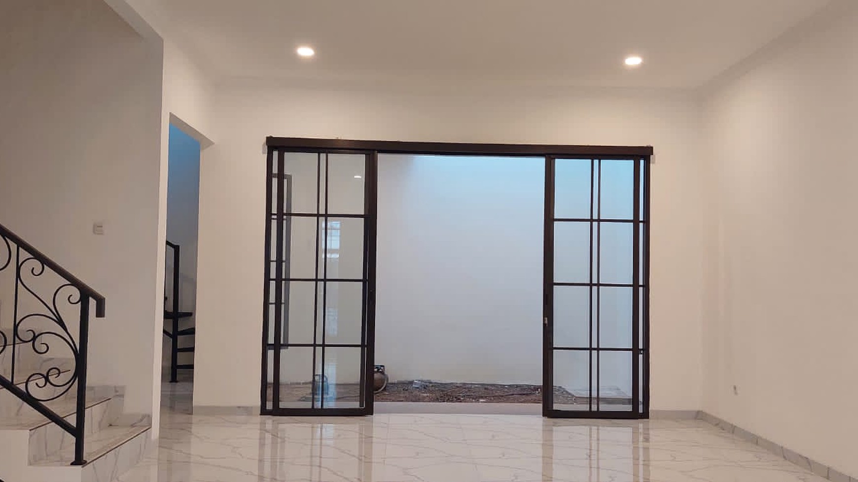 Rumah cantik siap huni di bintaro