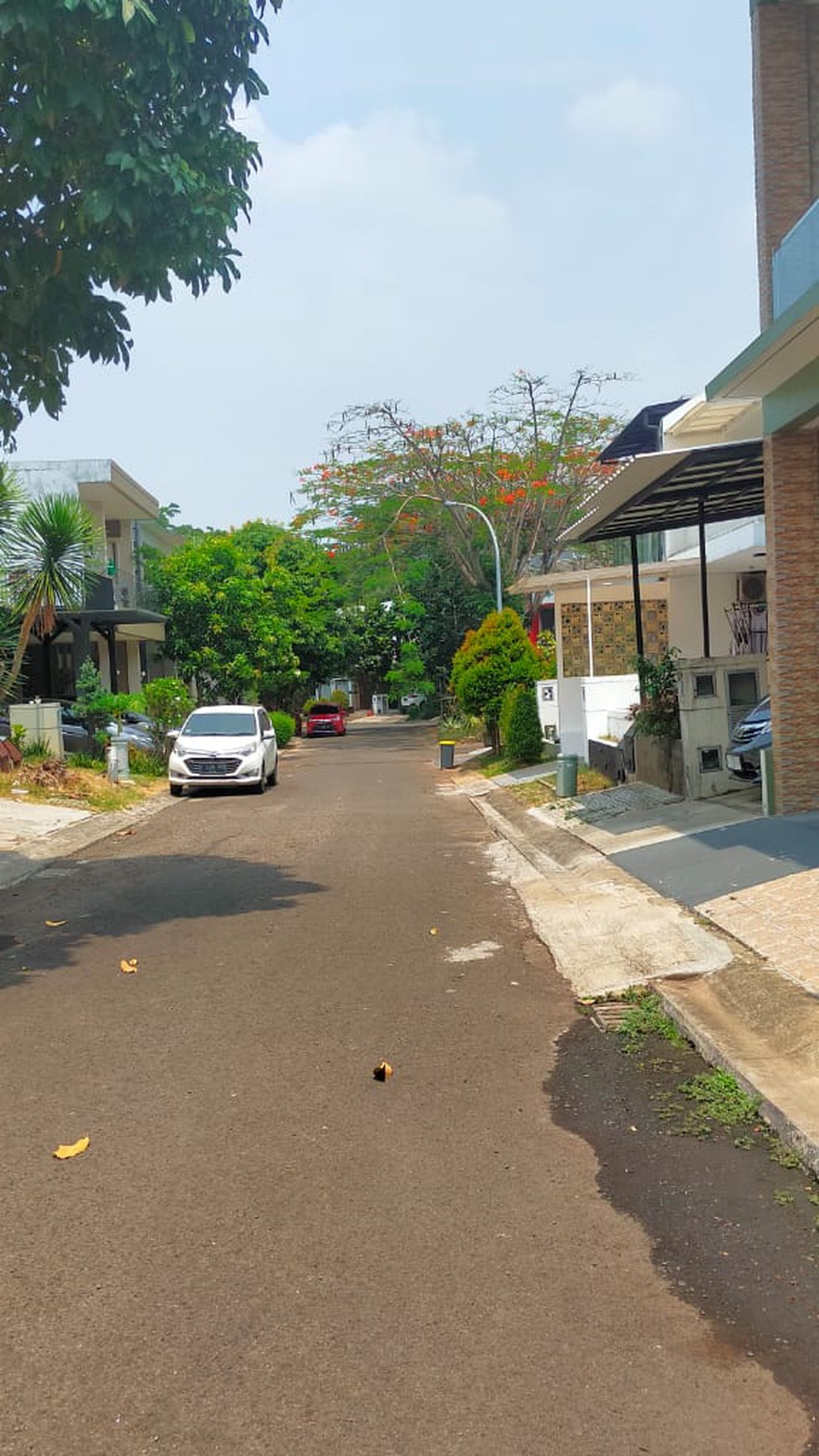 Rumah Bagus Siap Huni di Emerald Town House Bintaro Jaya, Sektor 9 Tangerang Selatan