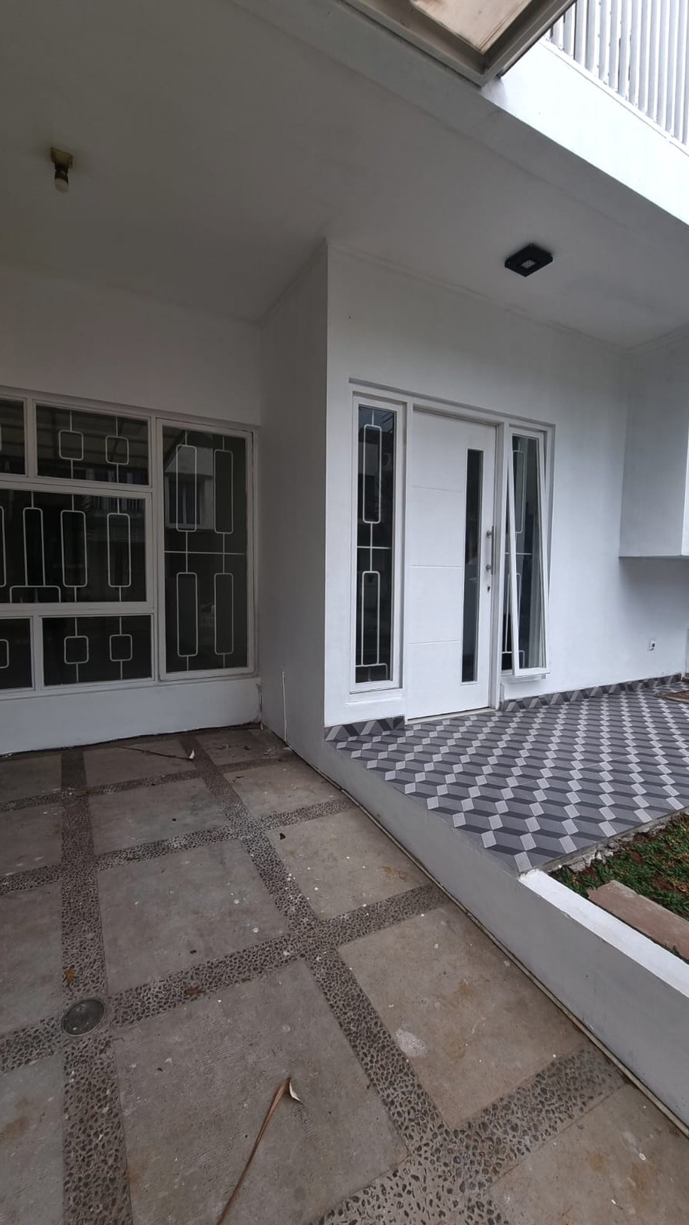 Rumah Minimalis Siap Huni di Cluster Emerald Town House, Bintaro Jaya, Sektor 9