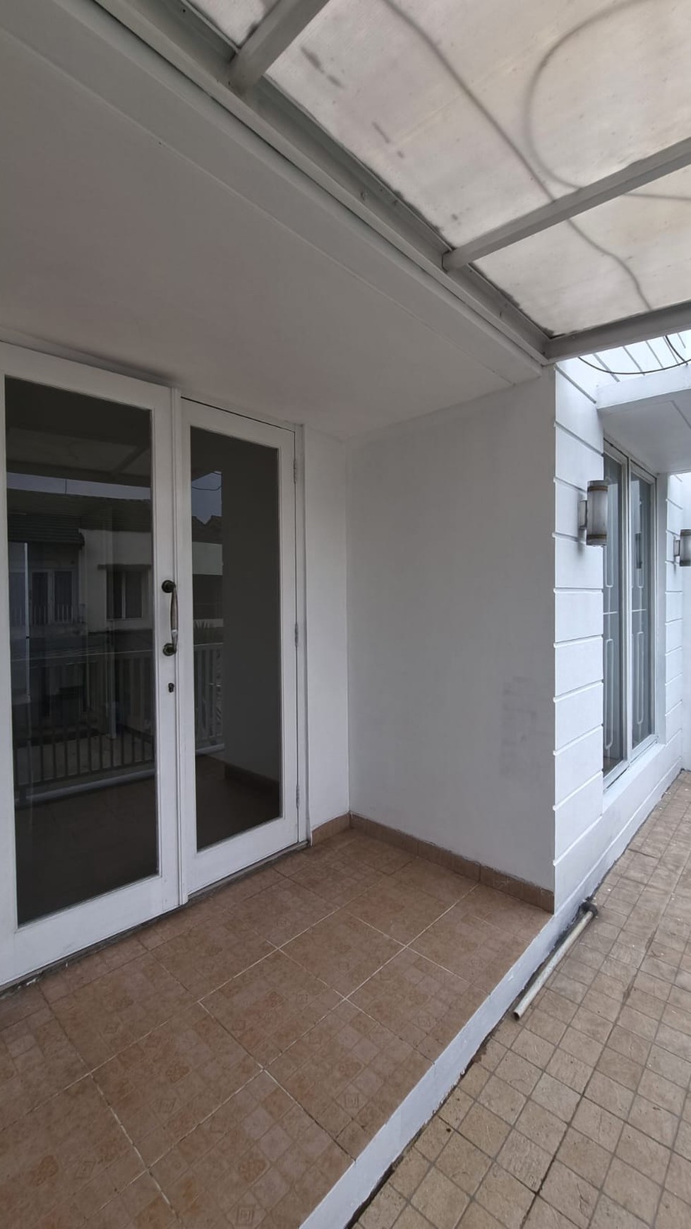 Rumah Minimalis Siap Huni di Cluster Emerald Town House, Bintaro Jaya, Sektor 9