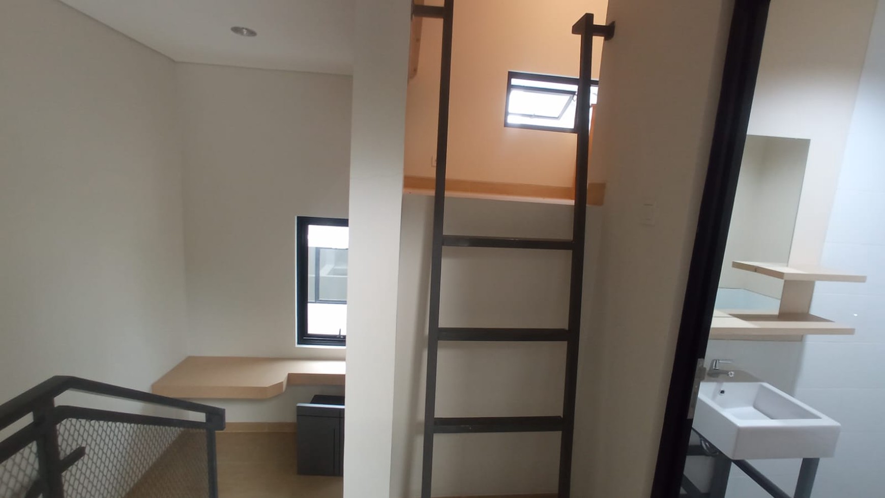 Dijual Rumah Furnished Siap Huni Di Cibubur