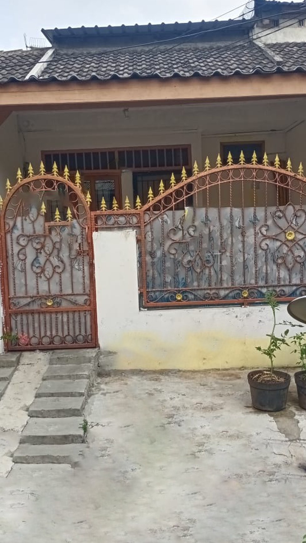 Rumah siap Huni. SELANGKAH KE PASAR MODERN SEKTOR 1 BSD RUMAH MURAH