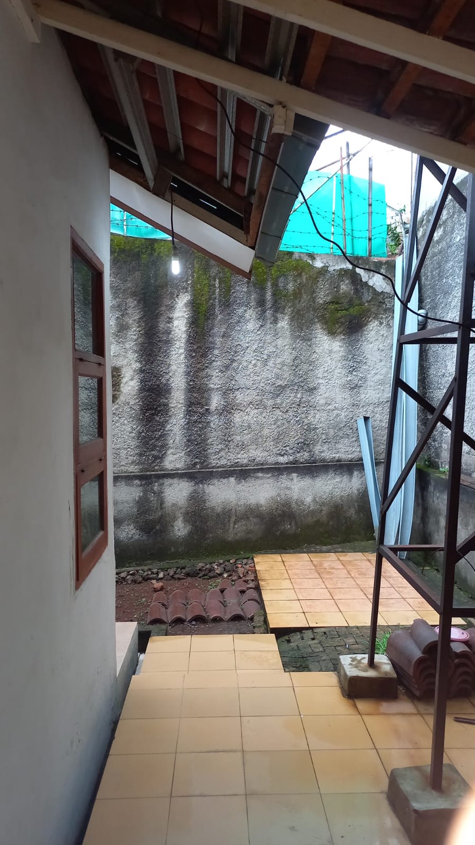 Rumah bangunan kokoh 1 lantai minimalis di Pondok Aren