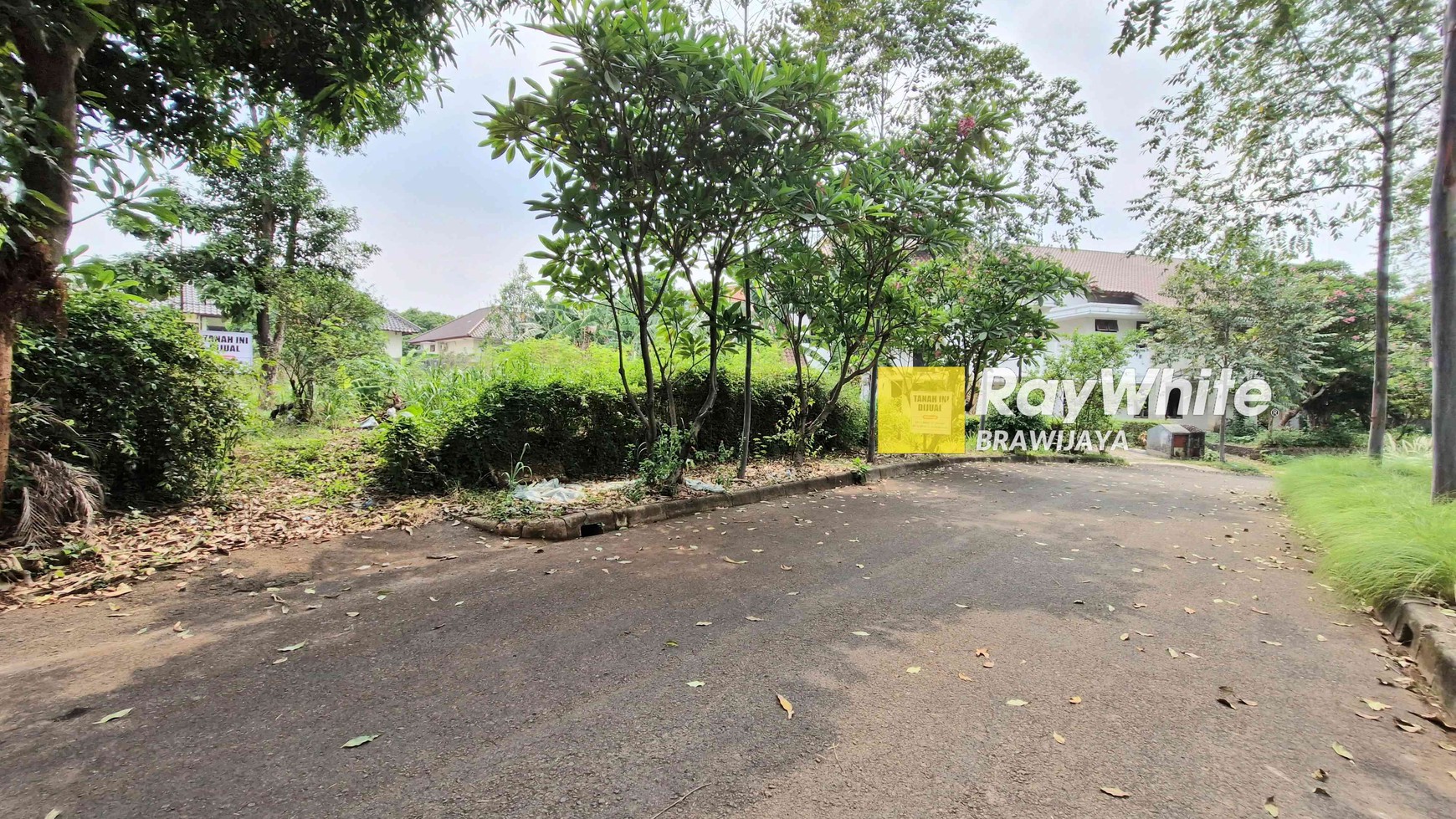 KAVLING TANAH DI KOMPLEKS BUKIT PRATAMA, LEBAK BULUS, BENTUK TANAH NGANTONG