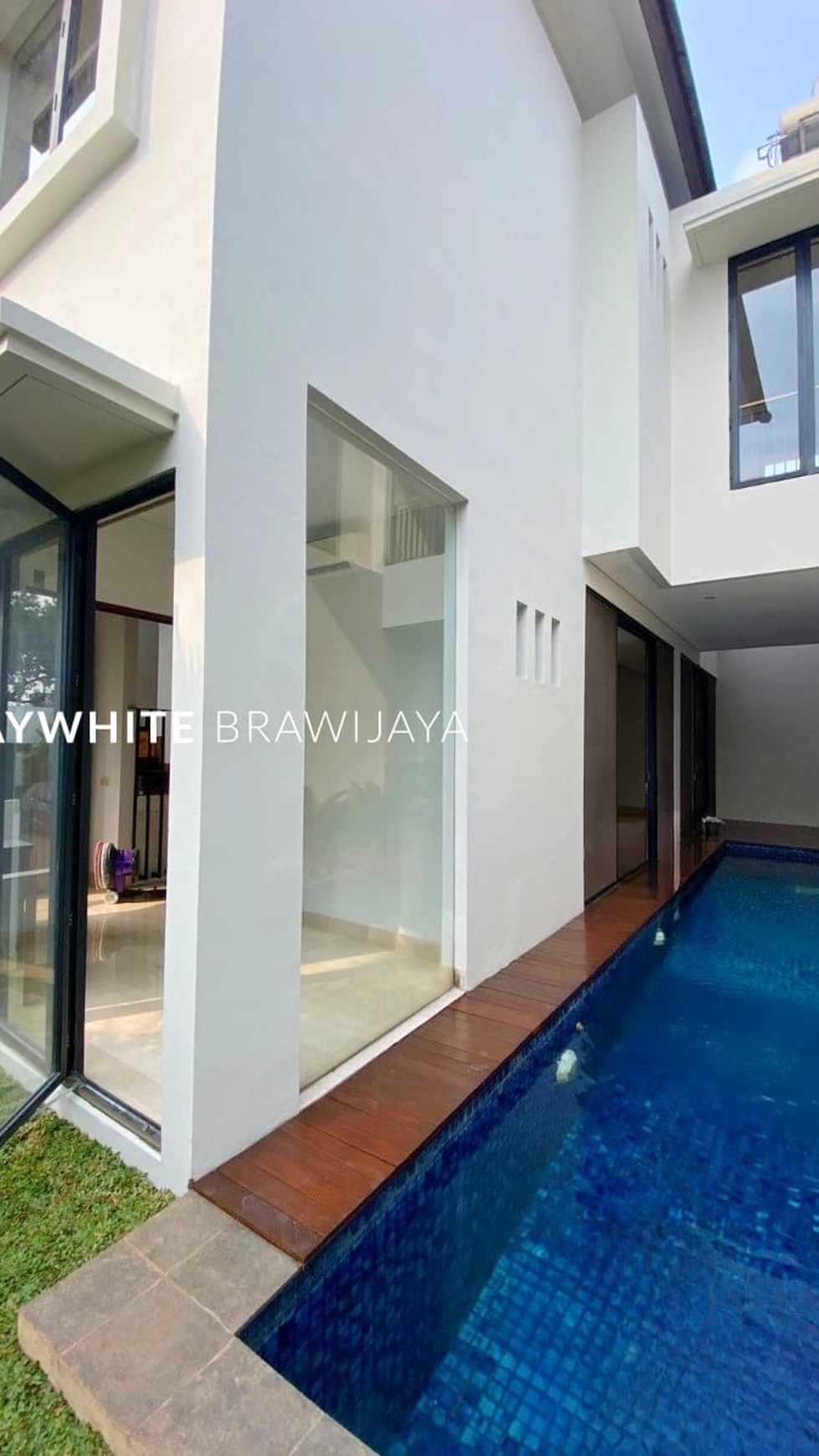 Modern Minimalist Luxurious House Coumpund at Kenanga Terusan