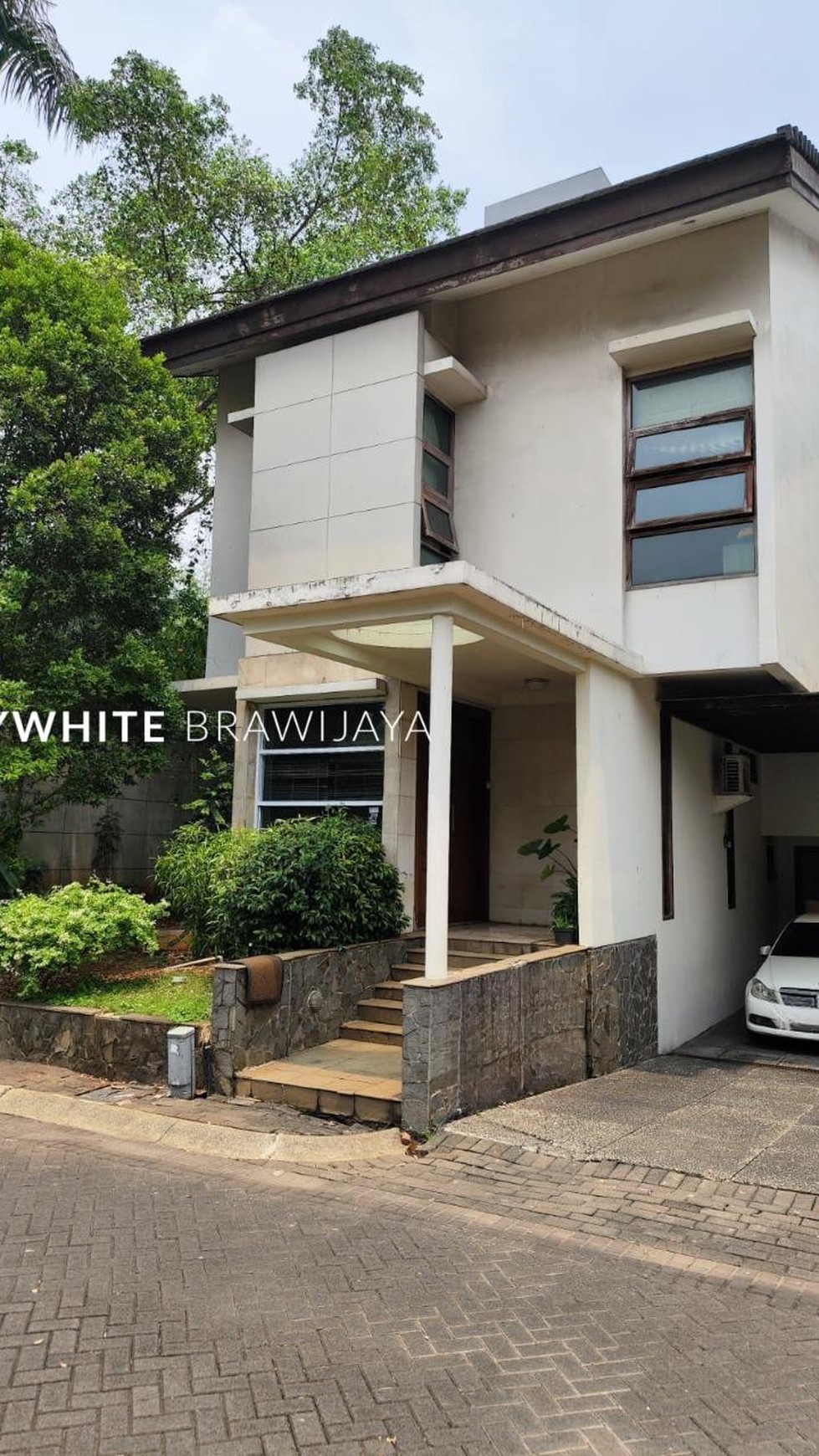 Best Townhouse in Kemang Raya Lokasi Strategis