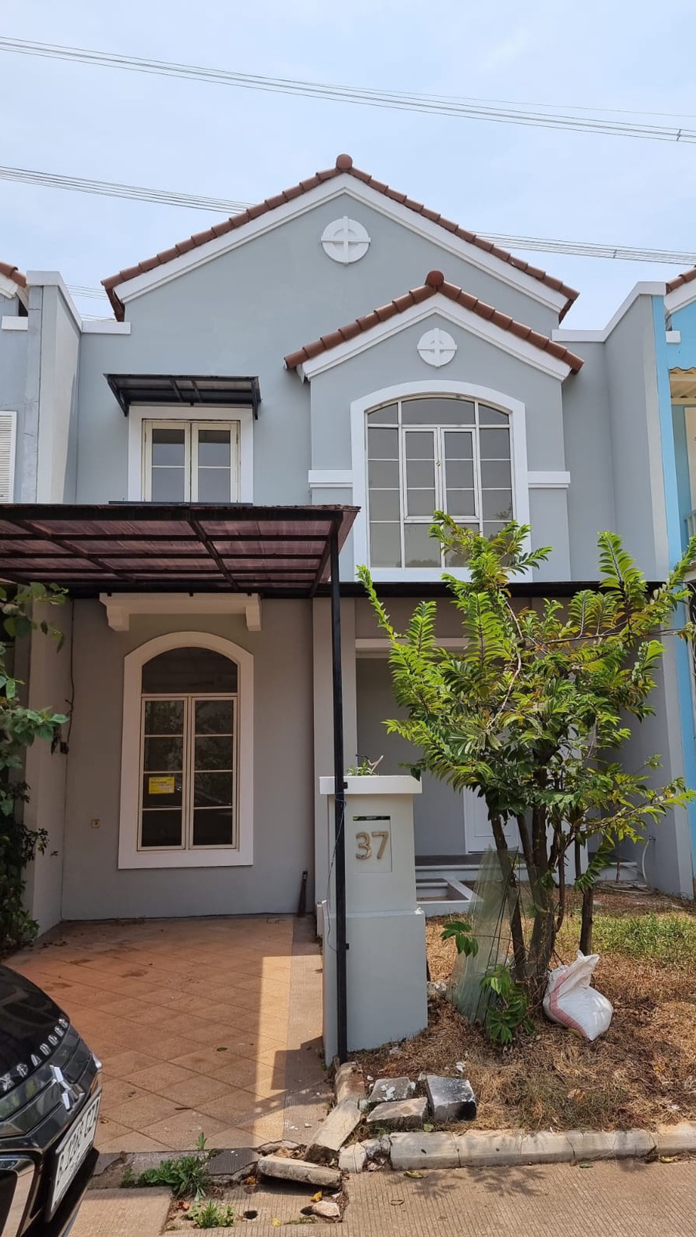 Disewakan rumah di JL. Ventura Taman Rolling Hills Lippo Karawaci Tangerang